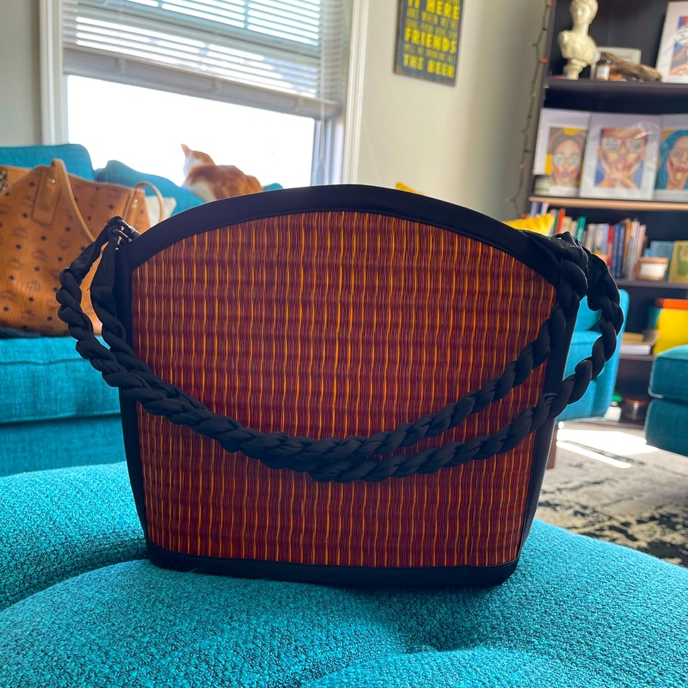 Saraye handmade original tatami purse designed by Baskets of Cambodia. Sz.Medium